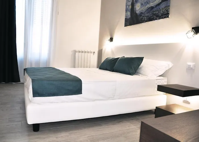 Leone Apartments